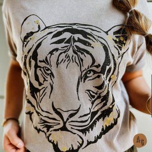 Golden Tiger Vintage-Wash Tee
